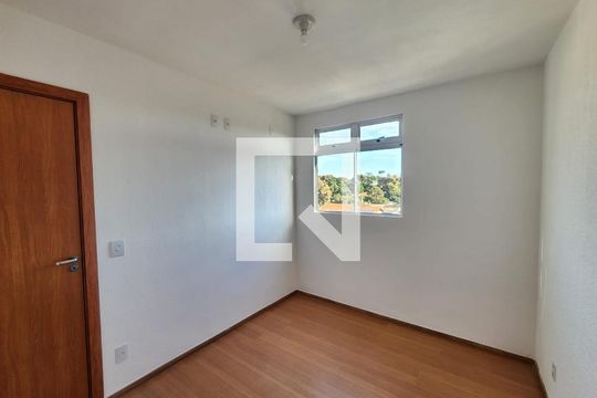 Apartamento para alugar com 2 quartos, 46m² em Alvorada, Contagem