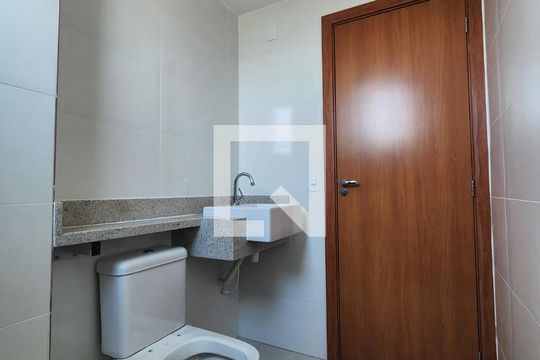 Apartamento para alugar com 2 quartos, 46m² em Alvorada, Contagem