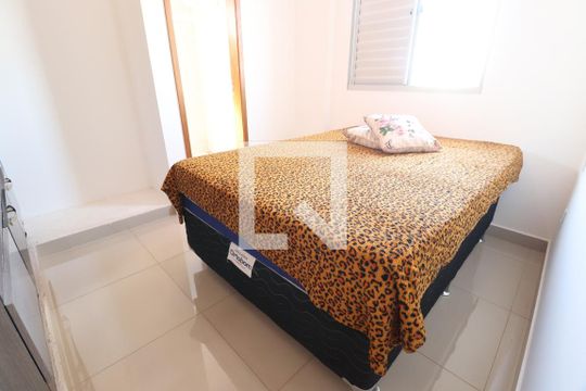 Quarto 2 - Suíte de apartamento para alugar com 2 quartos, 60m² em Jardim Patricia, Uberlândia