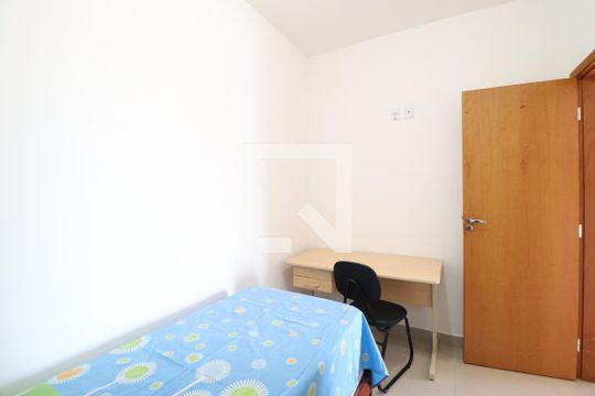 Quarto 1 de apartamento para alugar com 2 quartos, 60m² em Jardim Patricia, Uberlândia