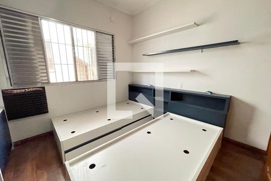 Quarto 2 de casa à venda com 6 quartos, 180m² em Jardim Arpoador, São Paulo