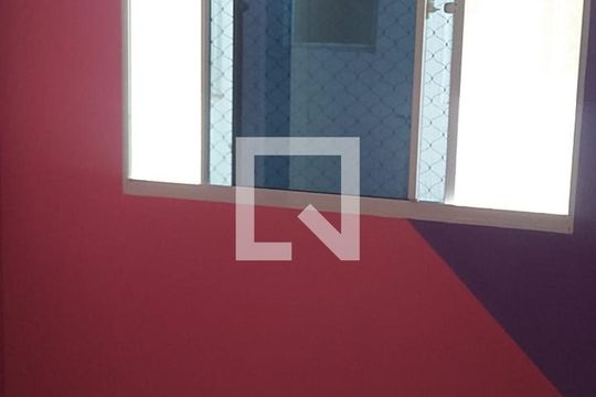 Quarto de apartamento para alugar com 2 quartos, 55m² em Restinga, Porto Alegre