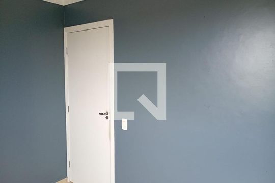 Quarto de apartamento para alugar com 2 quartos, 55m² em Restinga, Porto Alegre