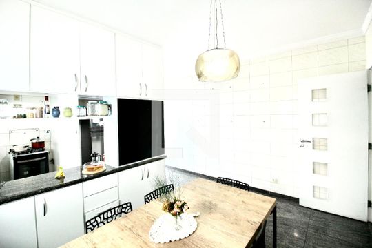 Cozinha  de casa à venda com 3 quartos, 302m² em Jardim Matarazzo, São Paulo