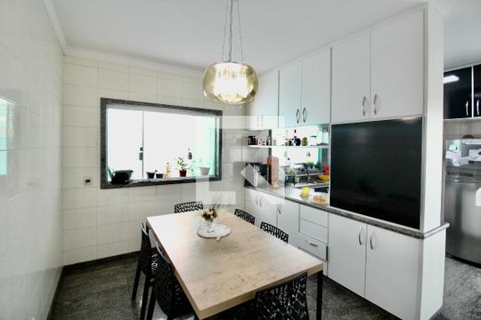 Cozinha  de casa à venda com 3 quartos, 302m² em Jardim Matarazzo, São Paulo