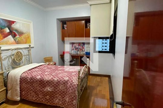 Quarto de apartamento para alugar com 4 quartos, 200m² em Planalto Paulista, São Paulo