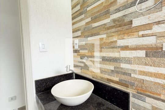 Lavabo de casa para alugar com 2 quartos, 150m² em Vila Brasilio Machado, São Paulo