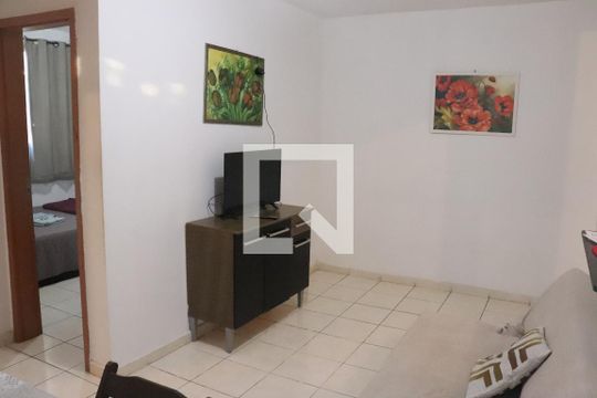 Apartamento para alugar com 2 quartos, 50m² em Parque dos Rodoviários, Campos dos Goytacazes