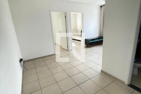 Sala de apartamento para alugar com 2 quartos, 46m² em Vila Nina, São Paulo
