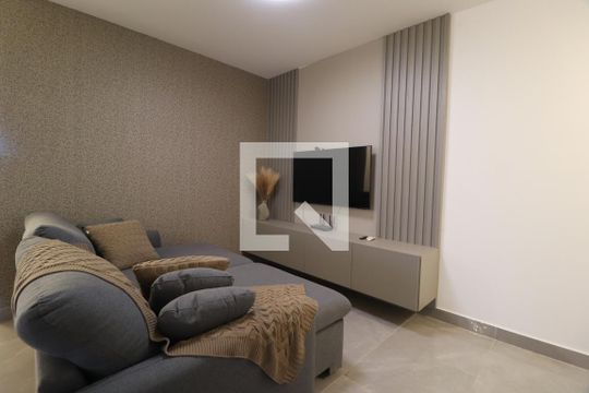 Sala de apartamento para alugar com 3 quartos, 90m² em Jardim Sul, Uberlândia