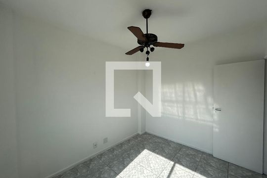 Quarto 1 de apartamento à venda com 2 quartos, 58m² em Cascadura, Rio de Janeiro