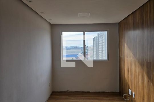 Sala  de apartamento para alugar com 2 quartos, 44m² em Vila Nova Bonsucesso, Guarulhos