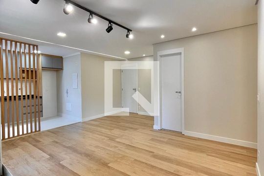 Sala de apartamento para alugar com 2 quartos, 59m² em Votupoca, Barueri
