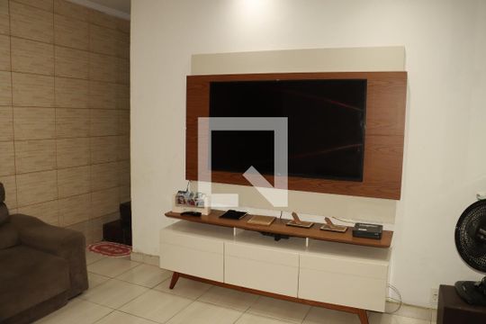 Casa à venda com 4 quartos, 78m² em Jardim Rodolfo Pirani, São Paulo