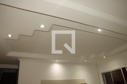 Casa à venda com 4 quartos, 78m² em Jardim Rodolfo Pirani, São Paulo