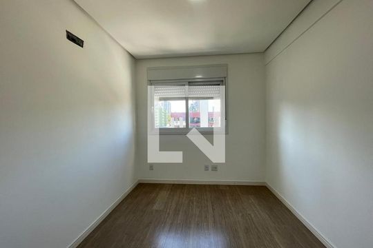 Quarto de apartamento para alugar com 2 quartos, 77m² em Vila Rosa, Novo Hamburgo