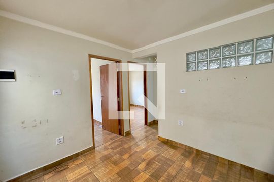 Sala casa 1 de casa à venda com 5 quartos, 155m² em Jardim Palmira, Guarulhos