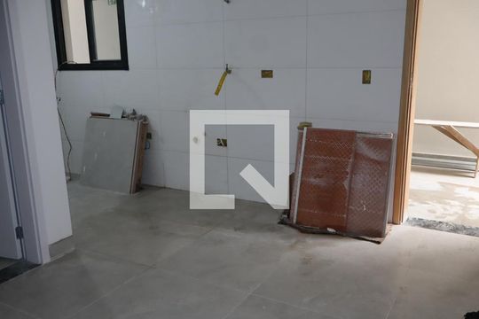 Sala de apartamento à venda com 2 quartos, 36m² em Vila Elze, São Paulo