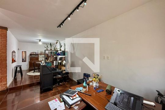 Sala  de casa para alugar com 2 quartos, 250m² em Jardim Promissao, São Paulo