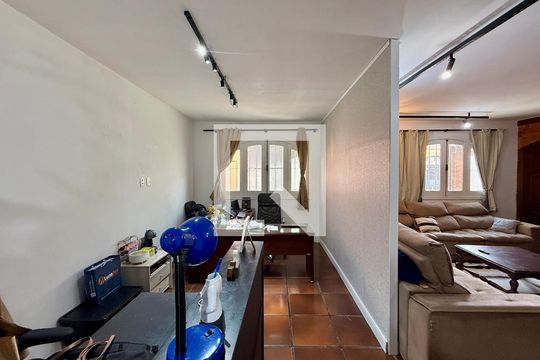 Sala  de casa para alugar com 2 quartos, 250m² em Jardim Promissao, São Paulo