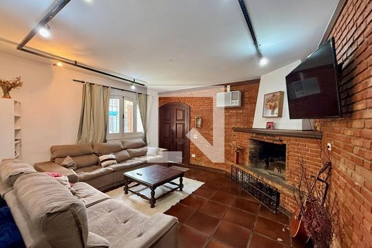 Sala  de casa para alugar com 2 quartos, 250m² em Jardim Promissao, São Paulo