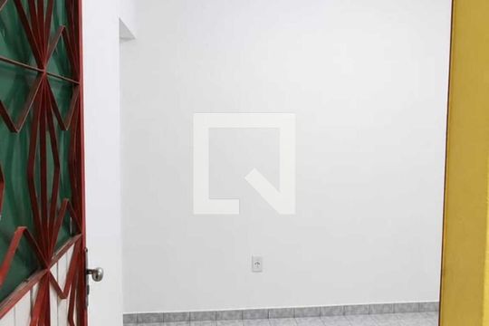 Studio de kitnet/studio para alugar com 1 quarto, 30m² em Inhoaíba, Rio de Janeiro