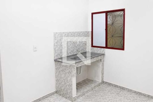 Studio de kitnet/studio para alugar com 1 quarto, 30m² em Inhoaíba, Rio de Janeiro