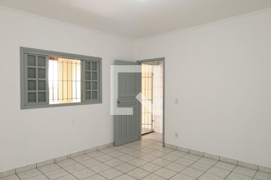 Quarto 1 de casa para alugar com 4 quartos, 110m² em Jardim das Camelias, São Paulo