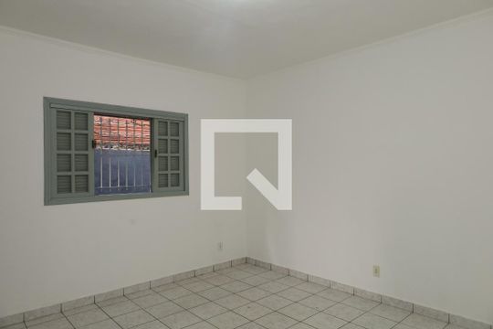 Quarto 2 de casa para alugar com 4 quartos, 110m² em Jardim das Camelias, São Paulo