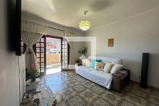 Casa à venda com 4 quartos, 233m² em Parque dos Camargos, Barueri