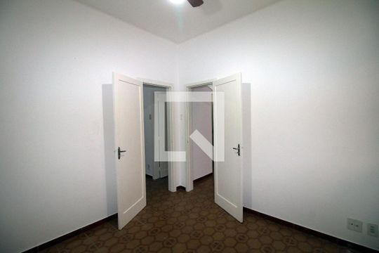Quarto 1 de casa para alugar com 2 quartos, 77m² em Penha, Rio de Janeiro