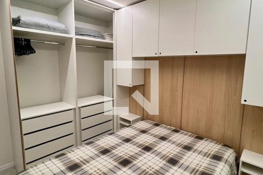 Quarto de apartamento para alugar com 2 quartos, 100m² em Butantã, São Paulo