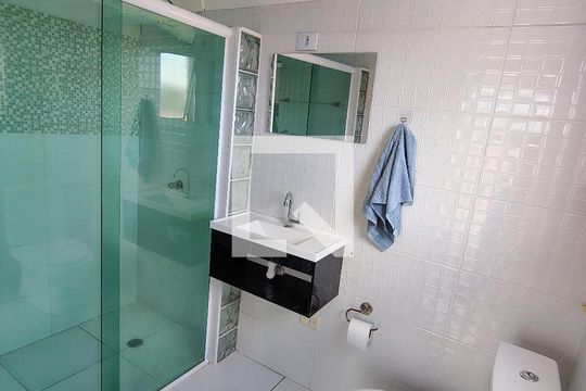 Banheiro de apartamento à venda com 3 quartos, 104m² em Vila Castelo, São Paulo