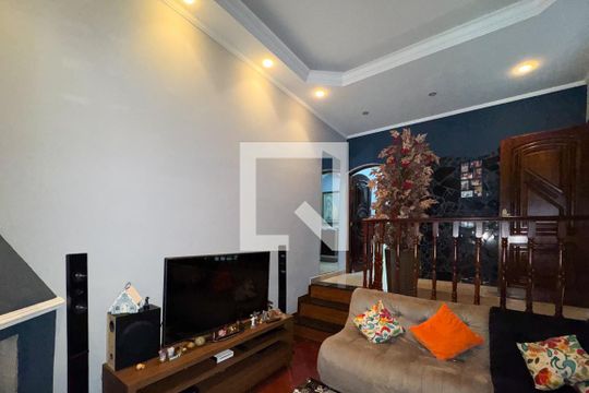 Casa à venda com 3 quartos, 210m² em Parque Selecta, São Bernardo do Campo