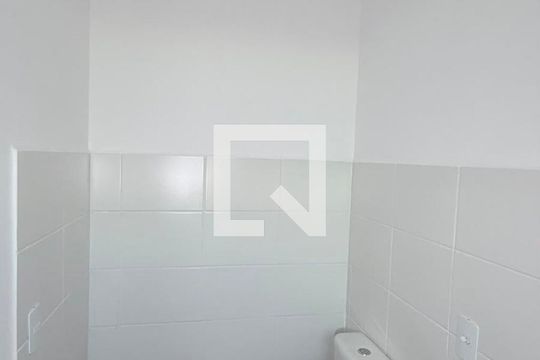 Banheiro de apartamento à venda com 2 quartos, 47m² em Palmeiras, Belo Horizonte