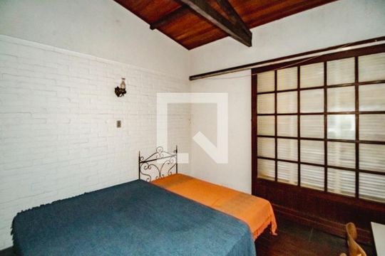 Casa à venda com 4 quartos, 650m² em Pampulha, Belo Horizonte