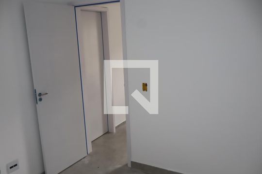 Quarto 1 de apartamento à venda com 2 quartos, 36m² em Vila Elze, São Paulo