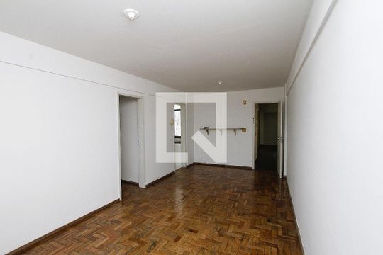 Sala de apartamento para alugar com 3 quartos, 78m² em Nova Suíça, Belo Horizonte