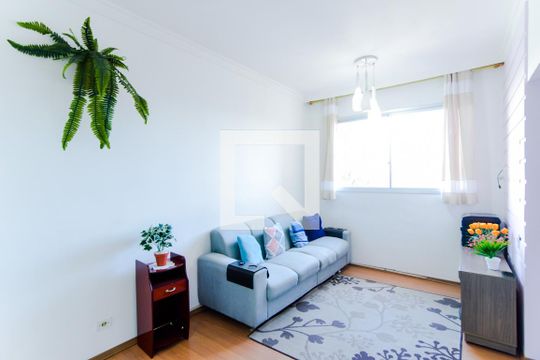 Sala de apartamento para alugar com 2 quartos, 60m² em Picanço, Guarulhos