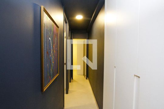 Corredor de apartamento à venda com 2 quartos, 46m² em Buritis, Belo Horizonte