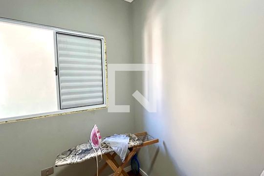 Quarto 2 de casa à venda com 4 quartos, 250m² em Jardim Adriana, Guarulhos