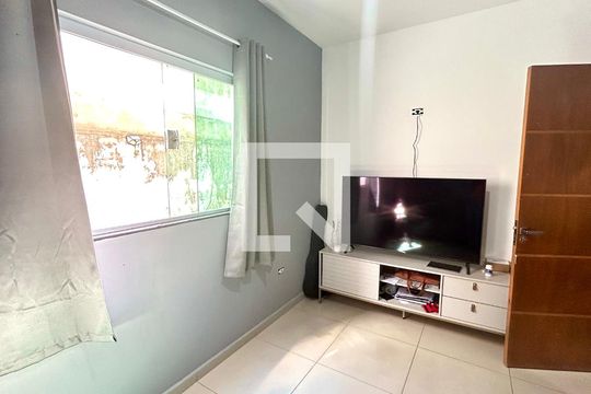 Quarto 1 de casa à venda com 4 quartos, 250m² em Jardim Adriana, Guarulhos