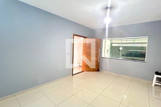 Sala de casa à venda com 4 quartos, 250m² em Jardim Adriana, Guarulhos