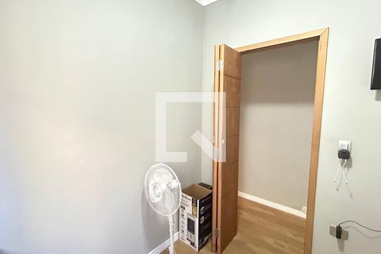 Quarto 2 de casa à venda com 4 quartos, 250m² em Jardim Adriana, Guarulhos