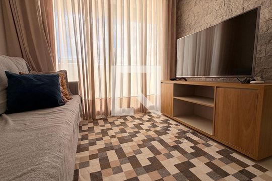 Sala de apartamento para alugar com 2 quartos, 65m² em Setor Bueno, Goiânia