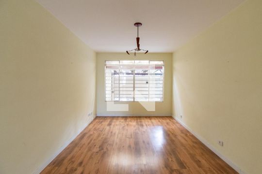 Casa para alugar com 3 quartos, 178m² em Parque Jabaquara, São Paulo