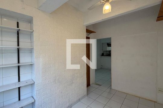 Quarto de apartamento para alugar com 1 quarto, 44m² em Ponta da Praia, Santos