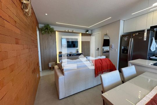 Sala de apartamento à venda com 3 quartos, 58m² em Vila Militar, Barueri