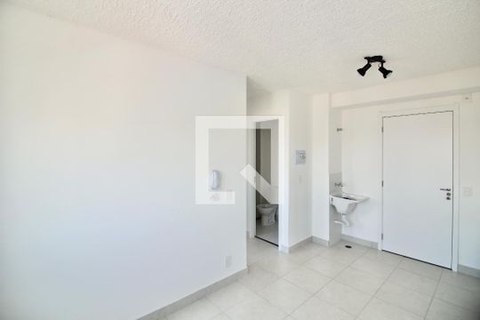 Cozinha de apartamento para alugar com 2 quartos, 35m² em Engenheiro Goulart, São Paulo