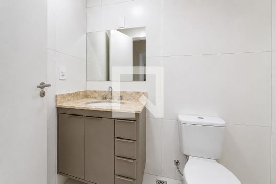 Banheiro de apartamento para alugar com 2 quartos, 57m² em Jardim Santa Cruz, Indaiatuba